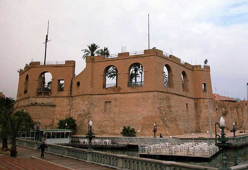 Красный дворец (Крепость Касба-ас-Сарай-аль-Хамра). Город Триполи